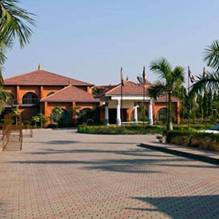 Hotel Lumbini Garden New Crystal Dış mekan fotoğraf
