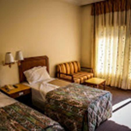 Hotel Lumbini Garden New Crystal Dış mekan fotoğraf